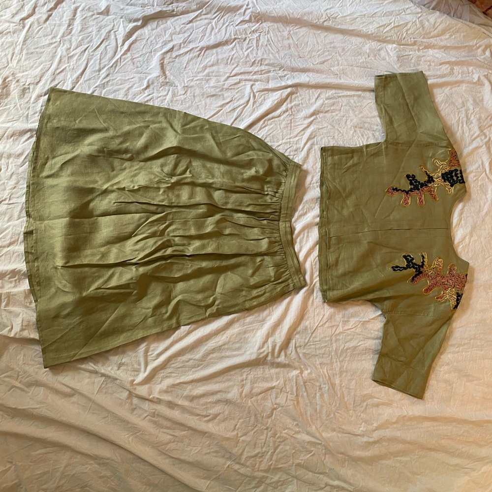 Olive Green Two-Piece Outfit with Embroidery - Medium